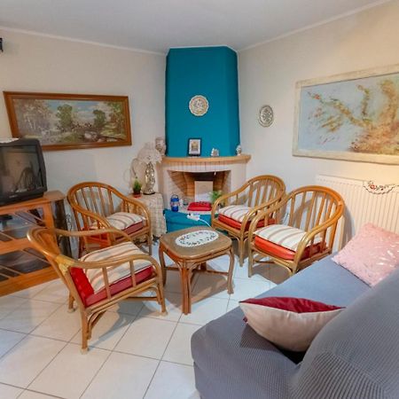 Krasa 2Bedroom Apartment Agios Matthaios  Exterior photo
